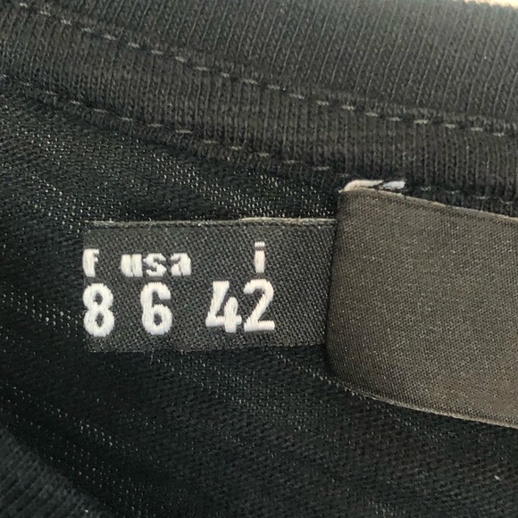 Love Moschino Black Short Sleeve Shirt Side Zip - Picture 5 of 8